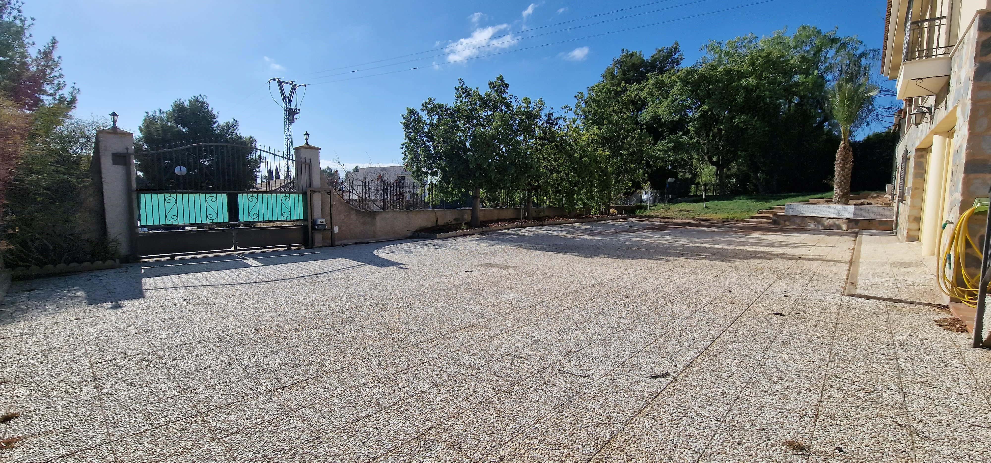 Venta de Chalet en La Urbanización La Charca - imagen 4