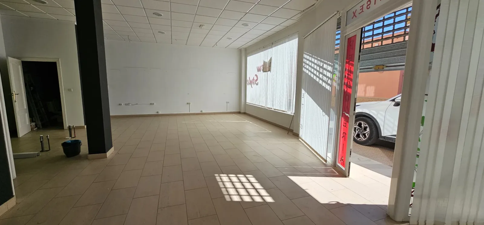 Venta Local comercial en el Barrio El Parral, Totana  - imagen 6