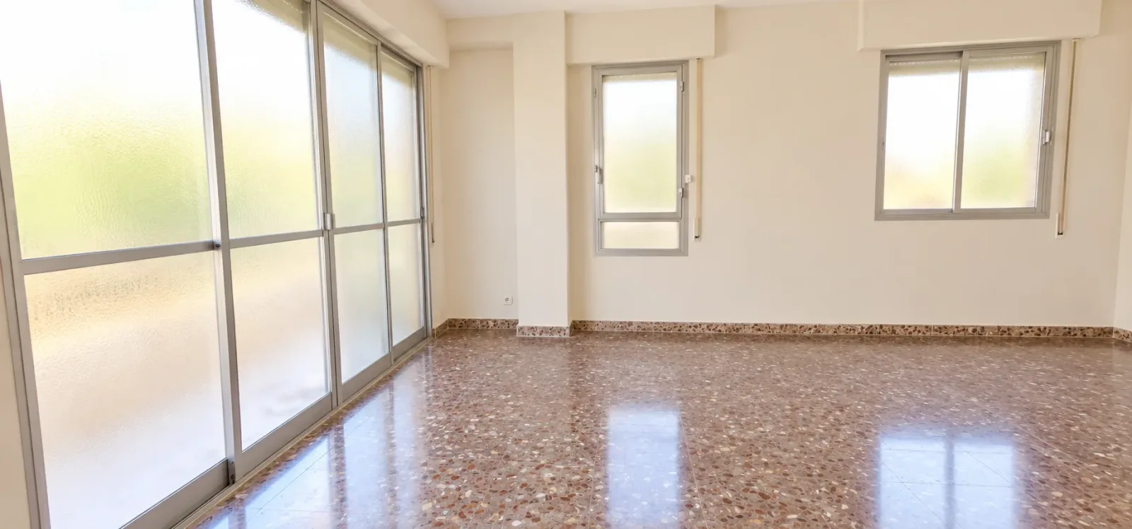 Venta Piso con Ascensor en Primera Planta en el Centro de Totana  - imagen 2